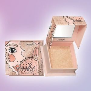 Benefit highlighter